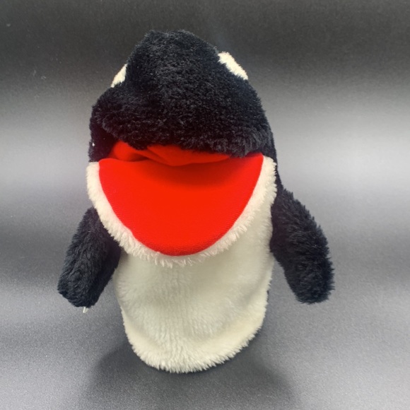 Vintage Sea World Plush Whale Shamu Hand Puppet 8" Orca Squeaker Mouth - Picture 2 of 6